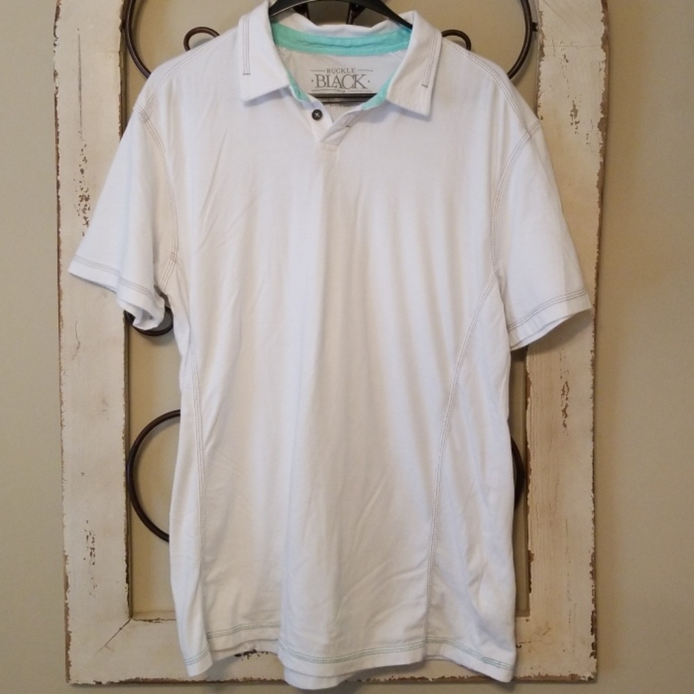Buckle Black White polo with teal accent